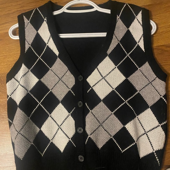 Sweater Vest from American Eagle. - Picture 1 of 1